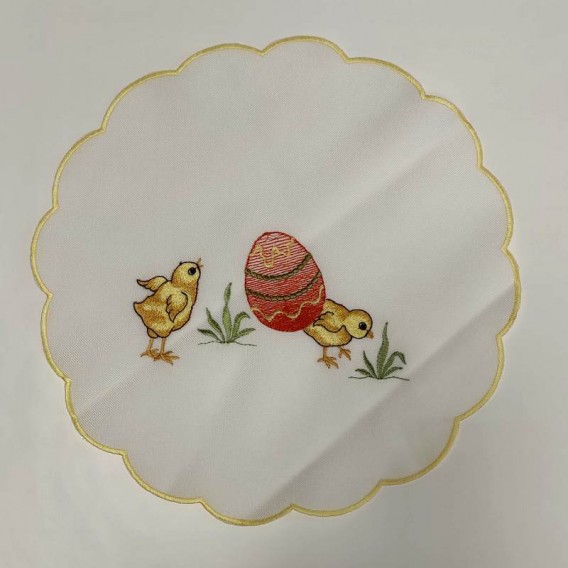 Vyšívaný obrus Žlté roztomilé kuriatka