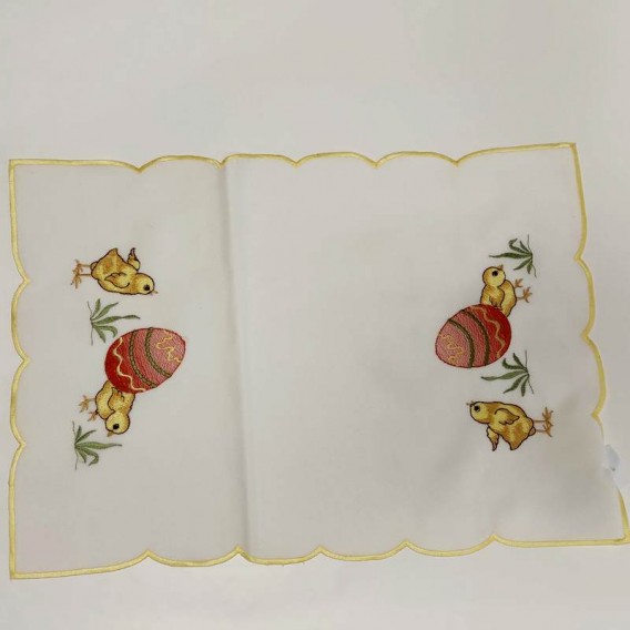 Vyšívaný obrus Žlté roztomilé kuriatka