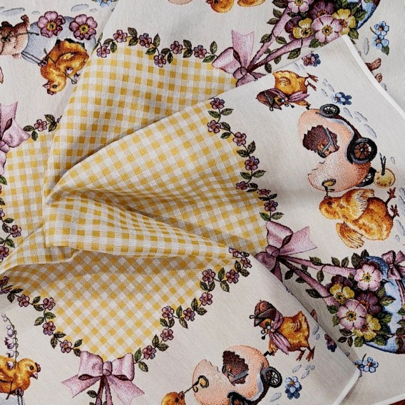 Gobelínový veľkonočný obrus Kuriatka na ceste 100x100cm