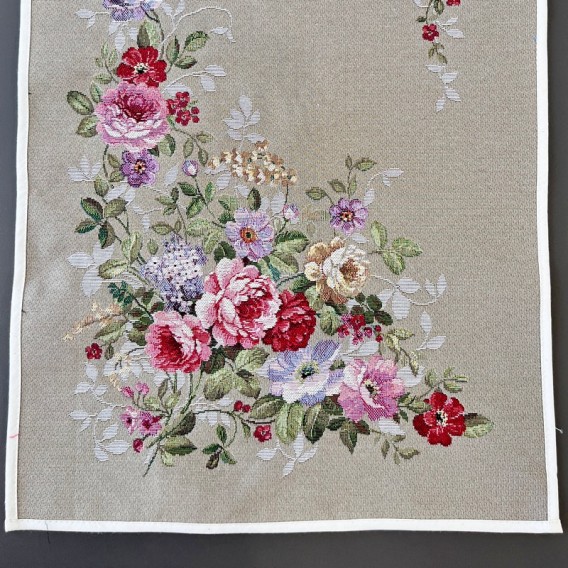 Gobelínový  ubrus Růžový sad mokka 40x100cm