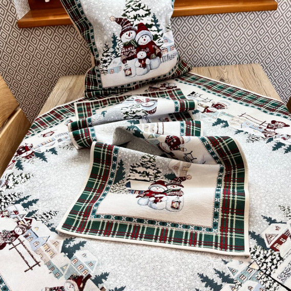 Gobelínový obrus Veselí snehuláci 40x100cm