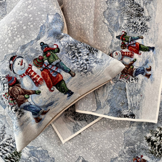 Gobelínový obrus Stavanie snehuliaka 100x100cm