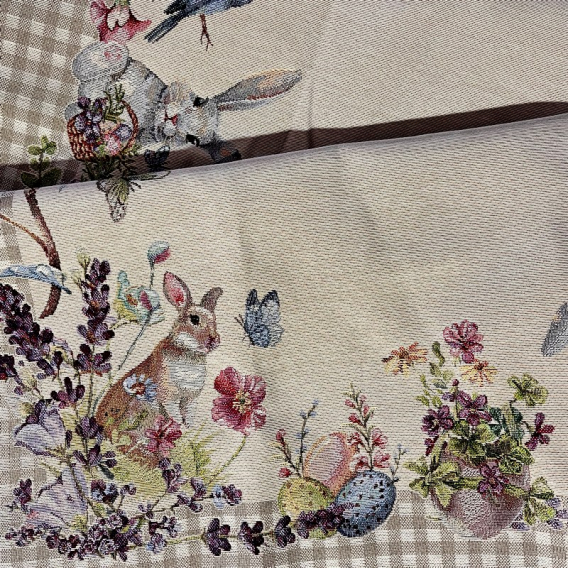 Gobelínový veľkonočný obrus Zajačiky v levanduli  100x100cm