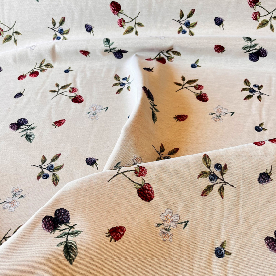 Gobelínový obrus na míru  Lesné plody