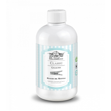 Ranná rosa: kvetinový tón so sviežim srdcom z cédru a borovice, ozdobený tónmi