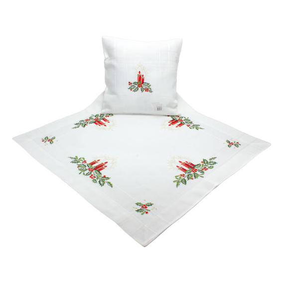 Vianočný vyšívaný obrus biely - sviečky 4322 85x85cm