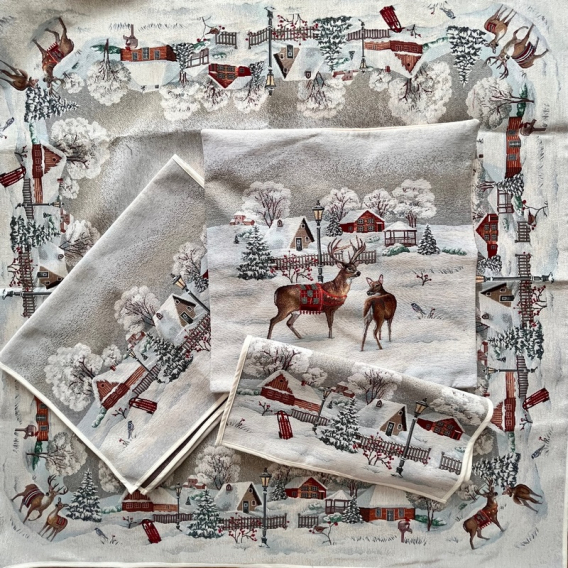 Gobelínový obrus Zima ve věsnici 100x100cm