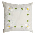 Vyšívaná obliečka biela s margarétami  5187  40x40cm