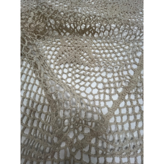 Háčkovaný ubrus béžový