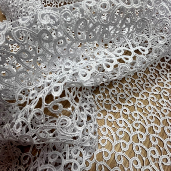 Krajkový ubrus bílí 058