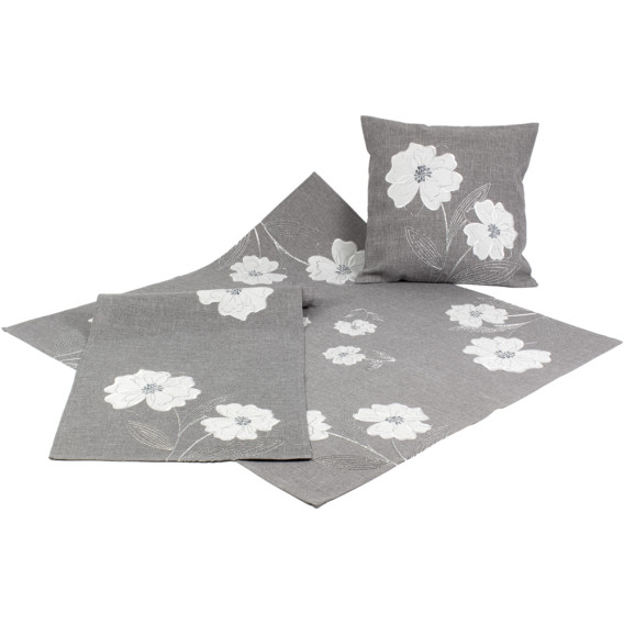 Obrus vyšívaný sivý s bielymi kvetmi rôzne rozmery