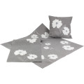 Obrus vyšívaný sivý s bielymi kvetmi rôzne rozmery