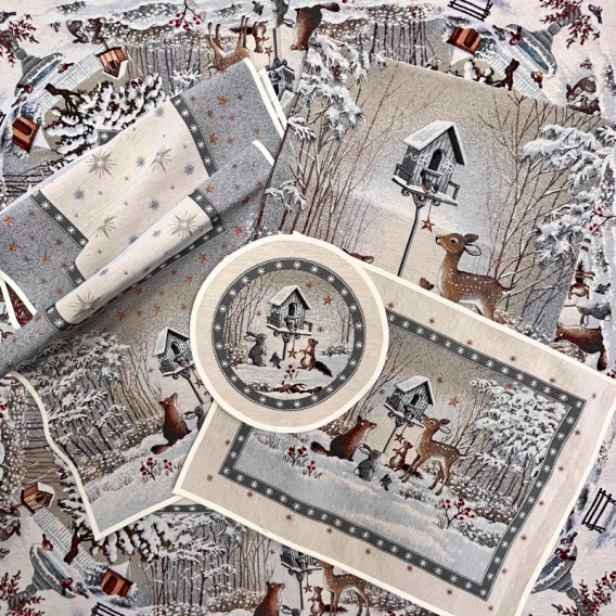 Gobelínový obrus Zasnežený les 100x100cm
