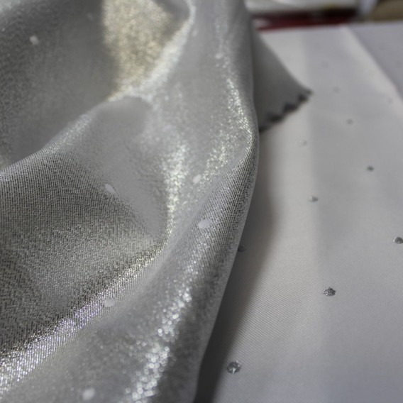 Vianočný obojstranný teflónový obrus Guličky