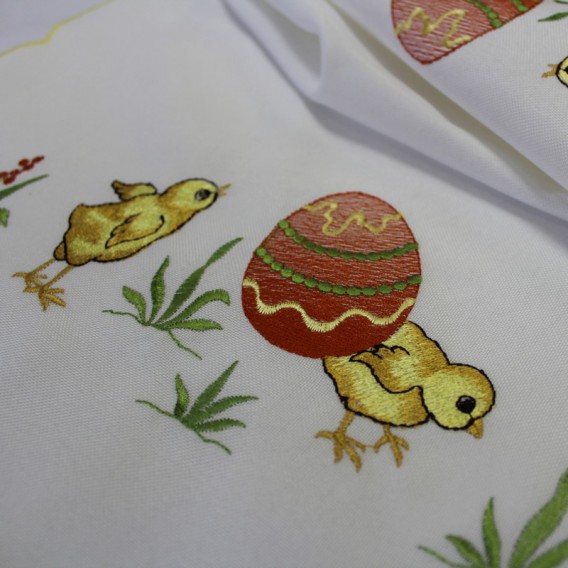Vyšívaný obrus Žlté roztomilé kuriatka